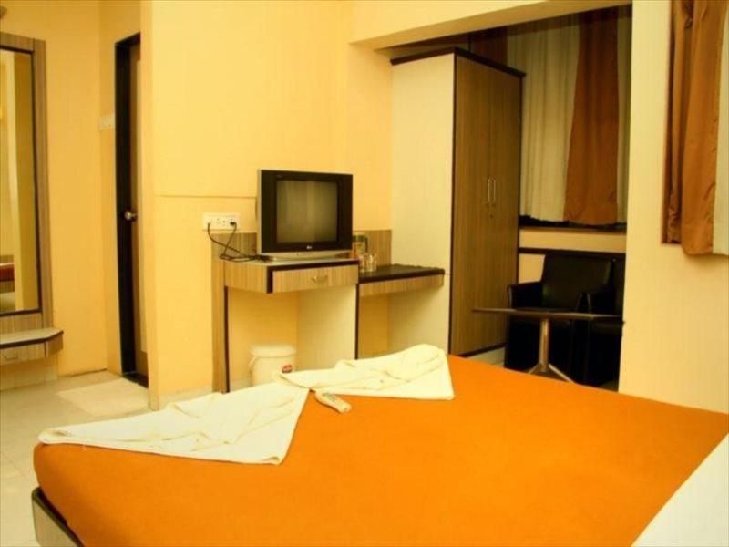 Hotel Sai Regency Daman Luaran gambar