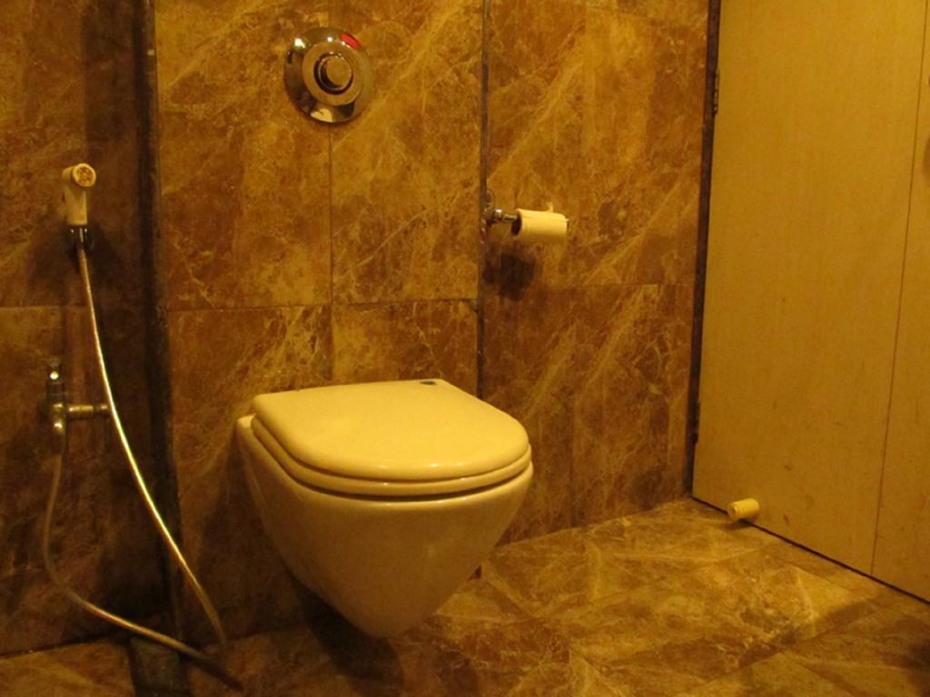 Hotel Sai Regency Daman Bilik gambar
