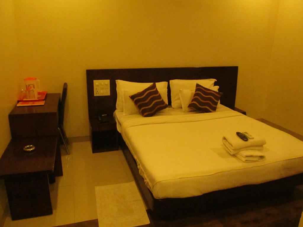 Hotel Sai Regency Daman Luaran gambar