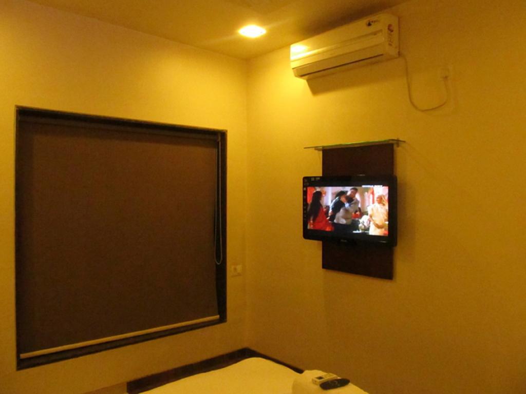 Hotel Sai Regency Daman Bilik gambar