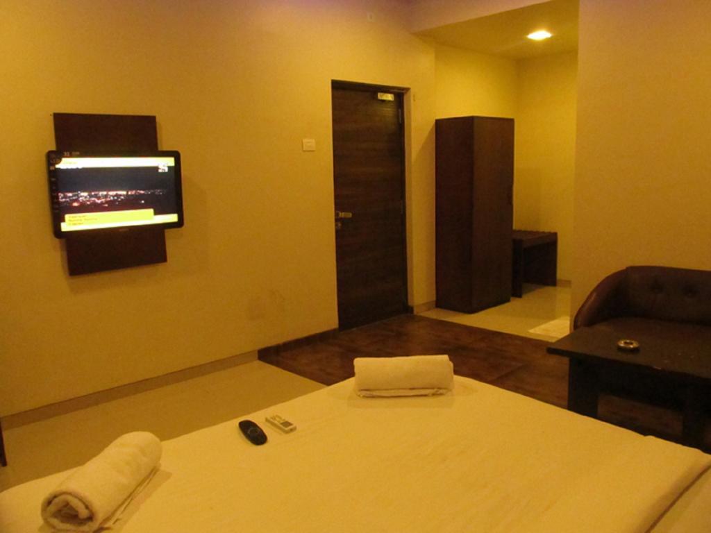 Hotel Sai Regency Daman Bilik gambar