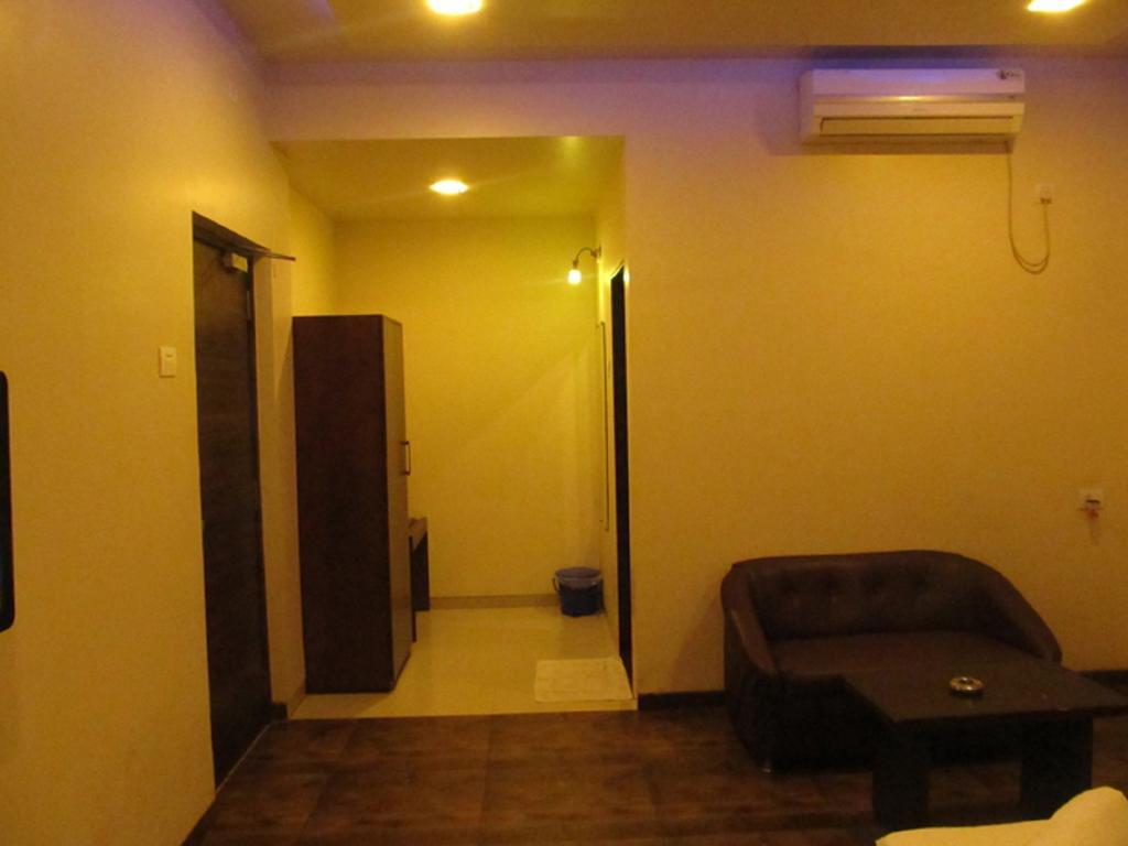 Hotel Sai Regency Daman Bilik gambar