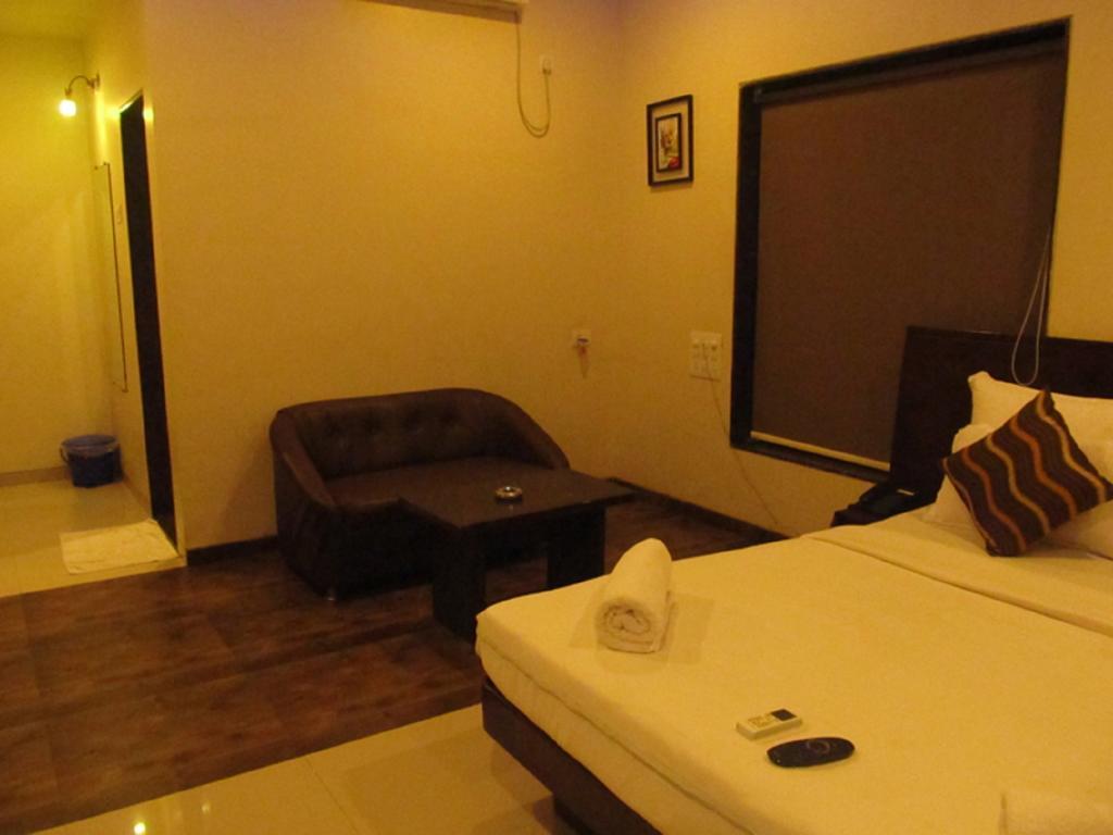 Hotel Sai Regency Daman Luaran gambar