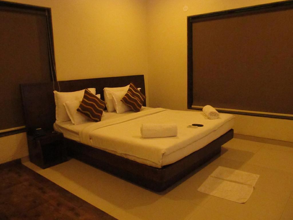 Hotel Sai Regency Daman Luaran gambar