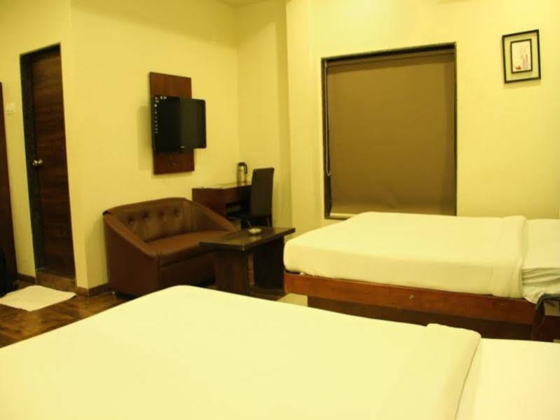 Hotel Sai Regency Daman Luaran gambar